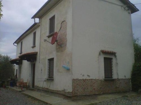 casa frazione di Badia Pozzeveri  località "Capitani" via Boccherini n.1  ALTOPASCIO
