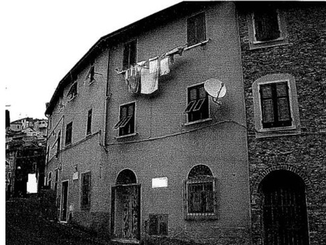 casa località Gragnana, via Risorgimento 19 CARRARA