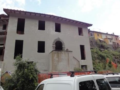 casa frazione Vallico Sotto, Via Fontana nº FABBRICHE DI VALLICO