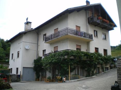 casa Gionghi - Cappella via G. Marconi 51 LAVARONE