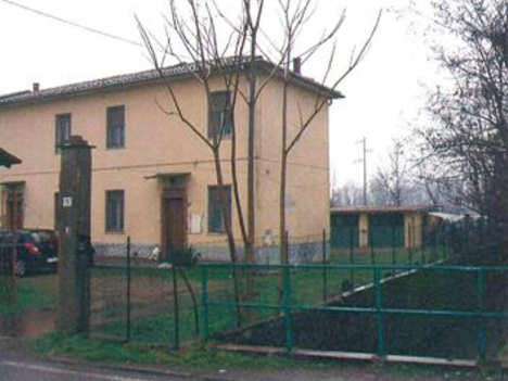 casa Stazione Certosa, via Fratelli Cervi GIUSSAGO