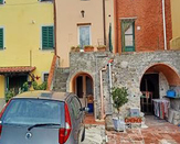 casa via di Piaggiori Basso 160, frazione Segromigno in Monte CAPANNORI