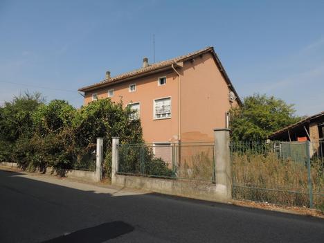 casa Ghiaie, Via Vittorio Emanuele III CORANA