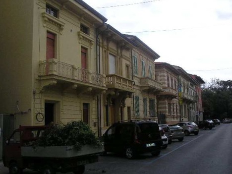 casa via Carrara c.n. 14 VIAREGGIO