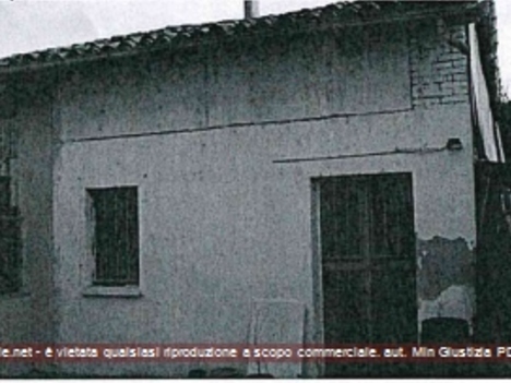 casa Frazione Rivoltella 41 - (il perito segnala che il civico apposto affianco all'ingresso dell'abitazione riporta il n. 34) ROSASCO