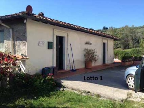 casa Via di Loreto, loc. a falcione, frazione S. Quirico di Moriano LUCCA